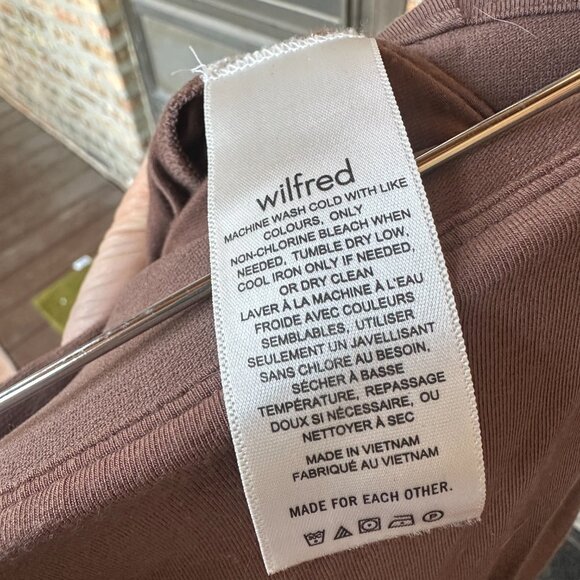 Aritzia - Brown Skirt - Midi length - Flowy - Picture 5 of 8